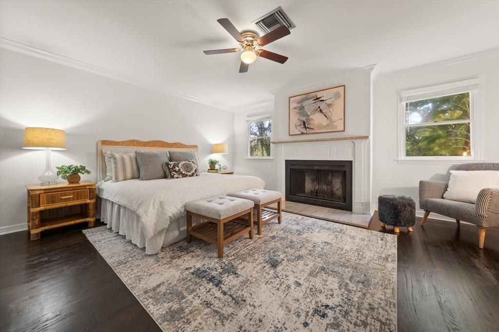 For Sale: $449,900 (2 beds, 2 baths, 1620 Square Feet)
