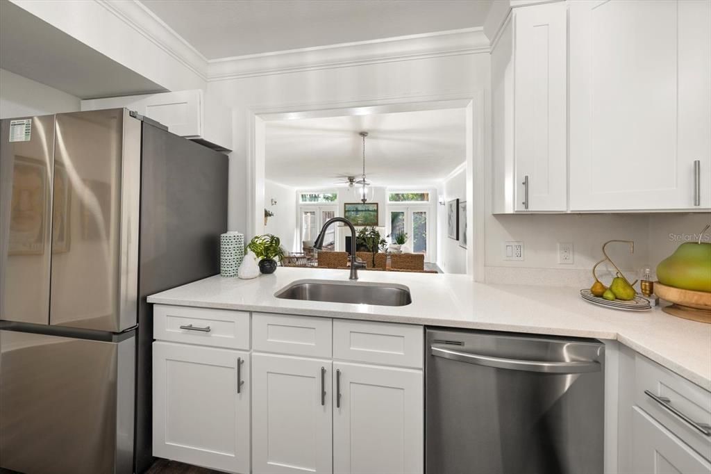 For Sale: $449,900 (2 beds, 2 baths, 1620 Square Feet)