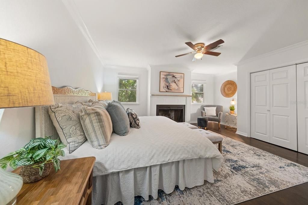 For Sale: $449,900 (2 beds, 2 baths, 1620 Square Feet)
