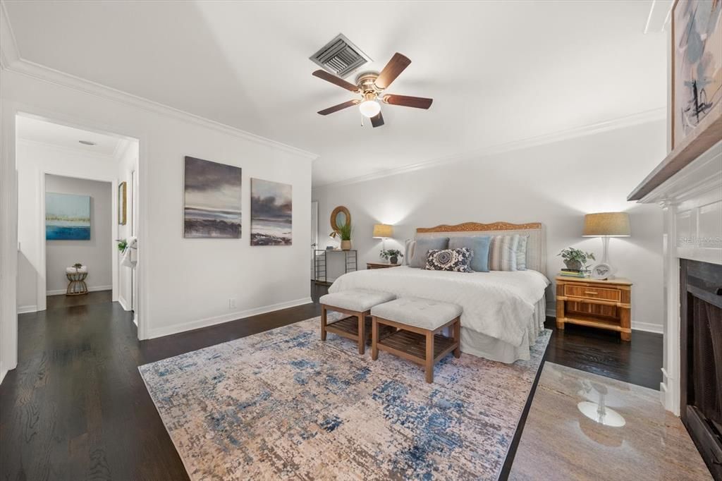 For Sale: $449,900 (2 beds, 2 baths, 1620 Square Feet)