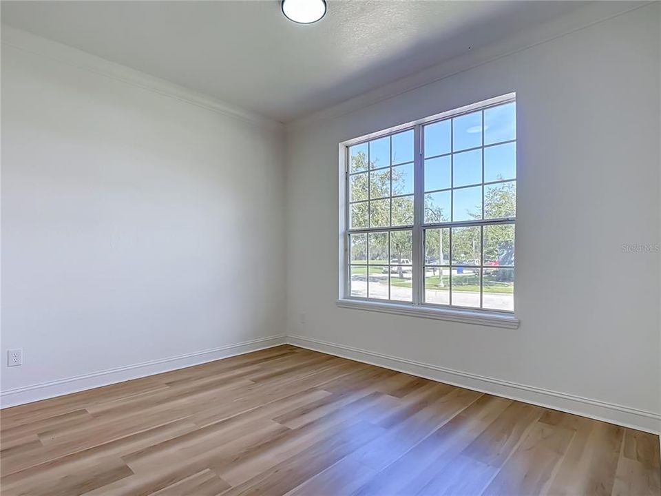 En Venta: $419,900 (4 camas, 2 baños, 2219 Pies cuadrados)