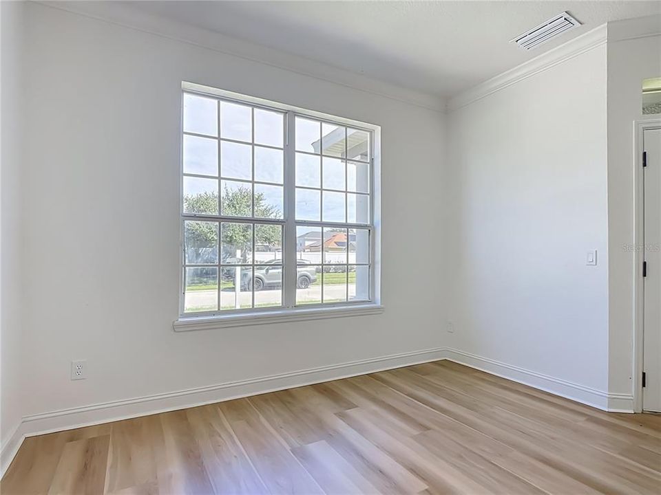En Venta: $419,900 (4 camas, 2 baños, 2219 Pies cuadrados)