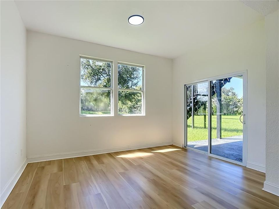 En Venta: $419,900 (4 camas, 2 baños, 2219 Pies cuadrados)