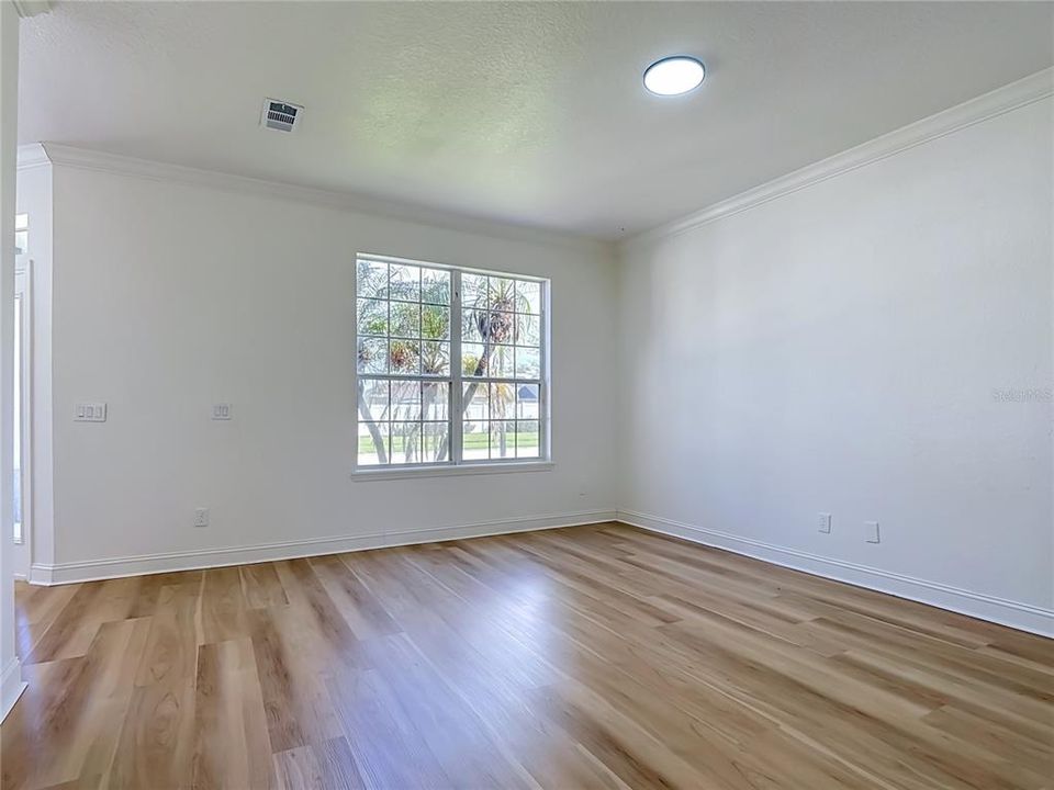En Venta: $419,900 (4 camas, 2 baños, 2219 Pies cuadrados)