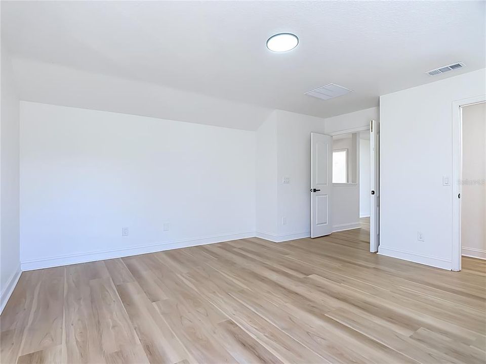 En Venta: $419,900 (4 camas, 2 baños, 2219 Pies cuadrados)