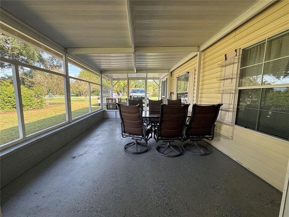 For Sale: $189,900 (2 beds, 2 baths, 1248 Square Feet)