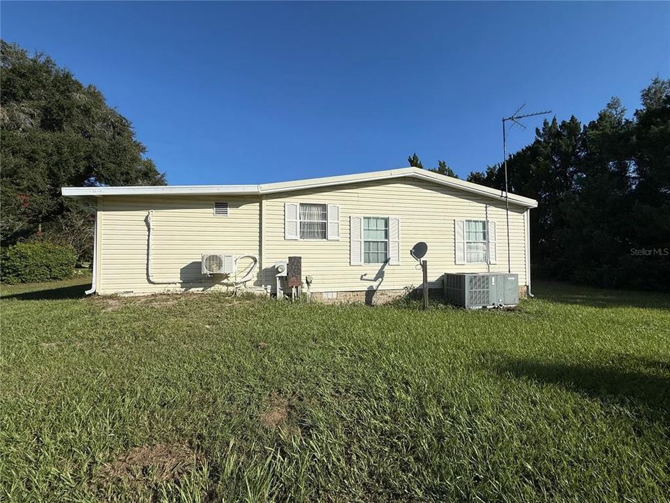For Sale: $189,900 (2 beds, 2 baths, 1248 Square Feet)