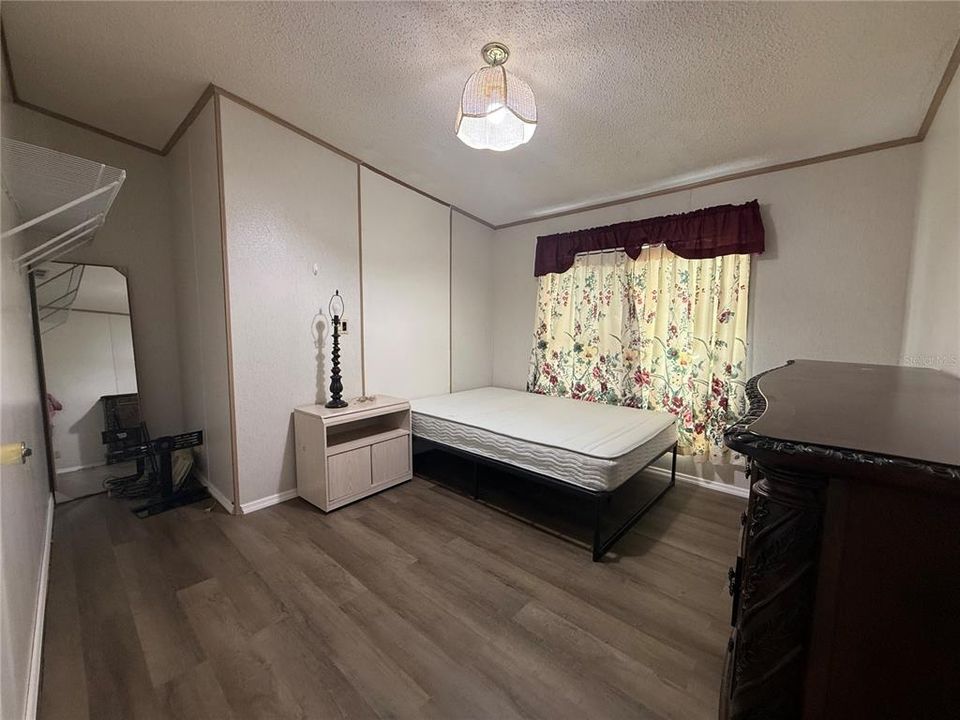 For Sale: $189,900 (2 beds, 2 baths, 1248 Square Feet)