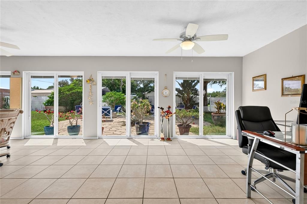 For Sale: $449,000 (2 beds, 2 baths, 1464 Square Feet)