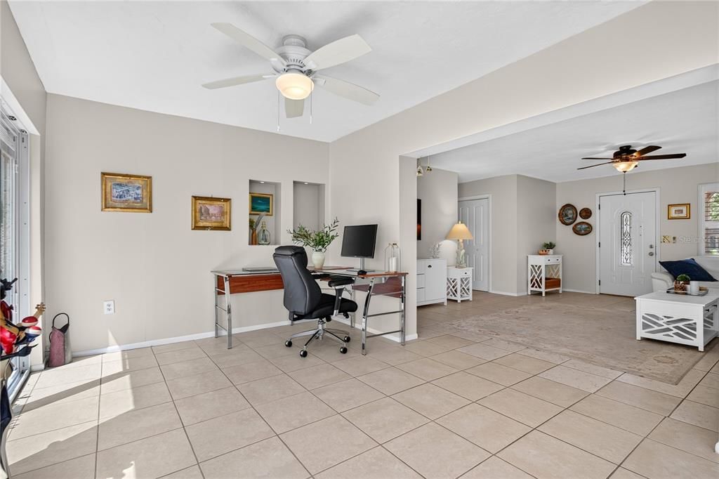 For Sale: $449,000 (2 beds, 2 baths, 1464 Square Feet)