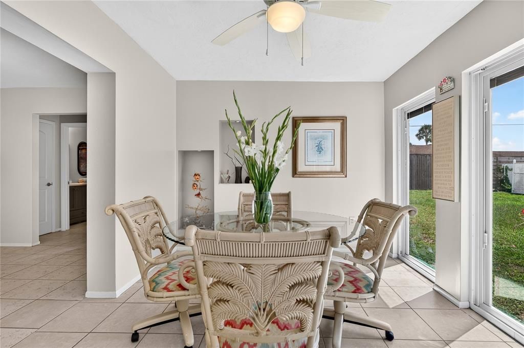 For Sale: $449,000 (2 beds, 2 baths, 1464 Square Feet)