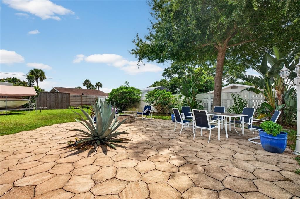 For Sale: $449,000 (2 beds, 2 baths, 1464 Square Feet)