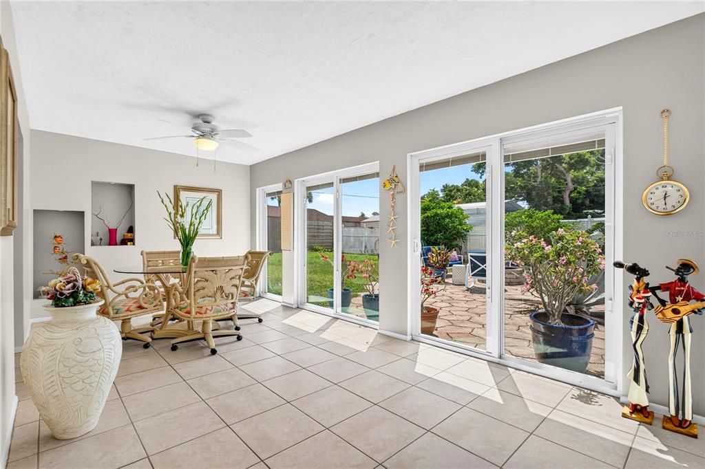 For Sale: $449,000 (2 beds, 2 baths, 1464 Square Feet)