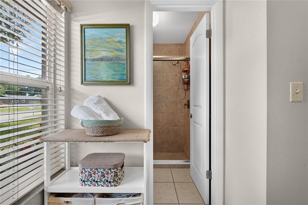 For Sale: $449,000 (2 beds, 2 baths, 1464 Square Feet)