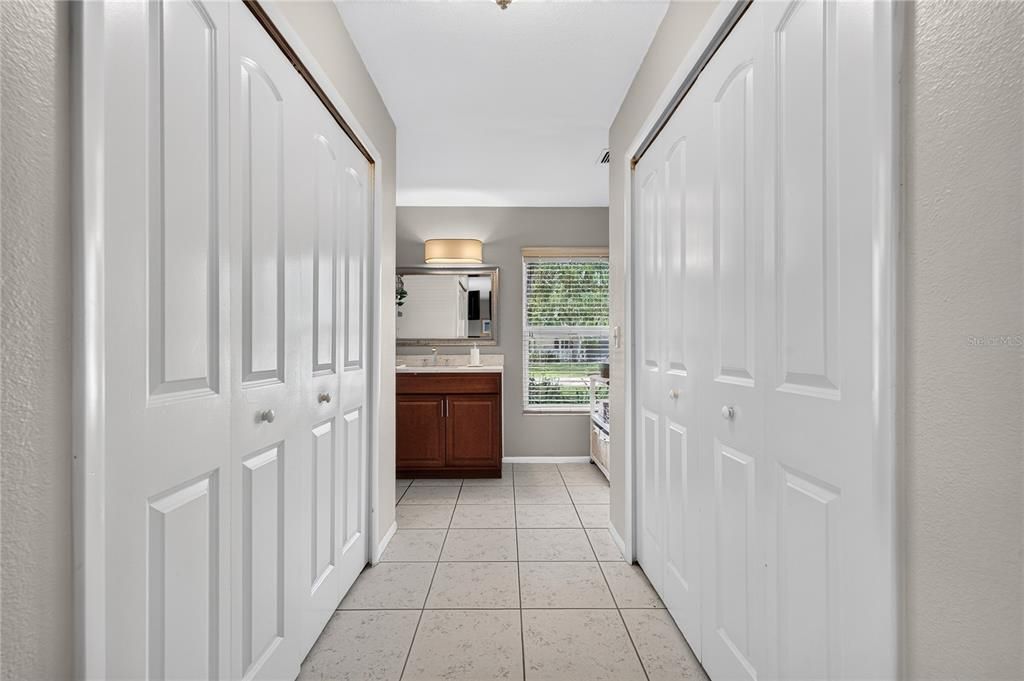 For Sale: $449,000 (2 beds, 2 baths, 1464 Square Feet)