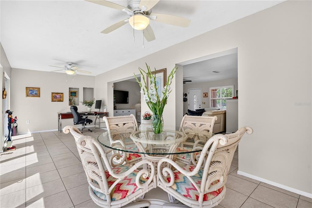 For Sale: $449,000 (2 beds, 2 baths, 1464 Square Feet)