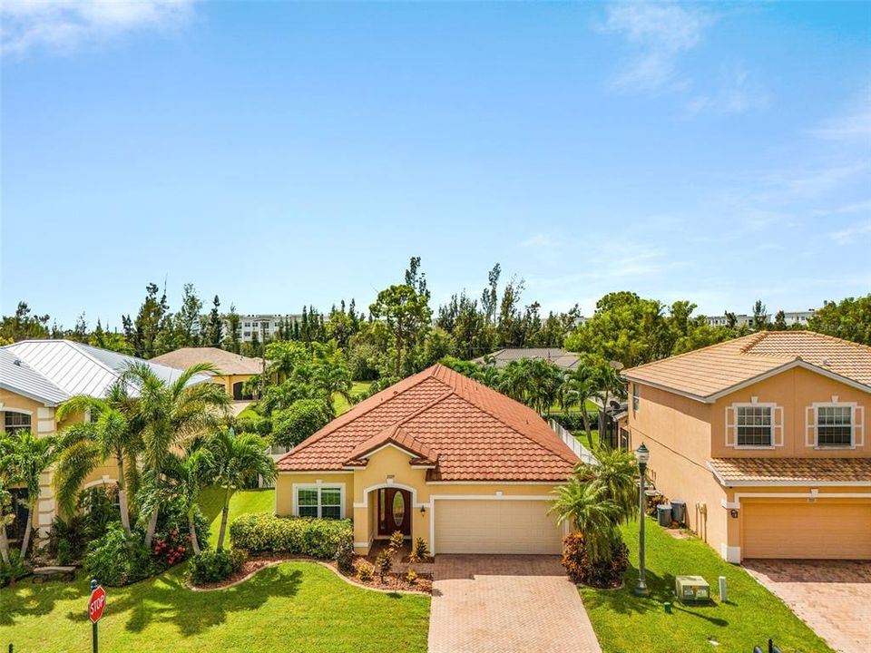 For Sale: $369,900 (3 beds, 2 baths, 1926 Square Feet)