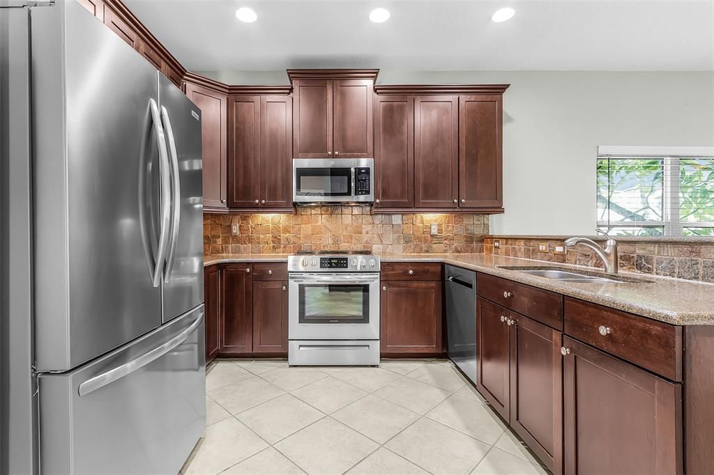 For Sale: $369,900 (3 beds, 2 baths, 1926 Square Feet)