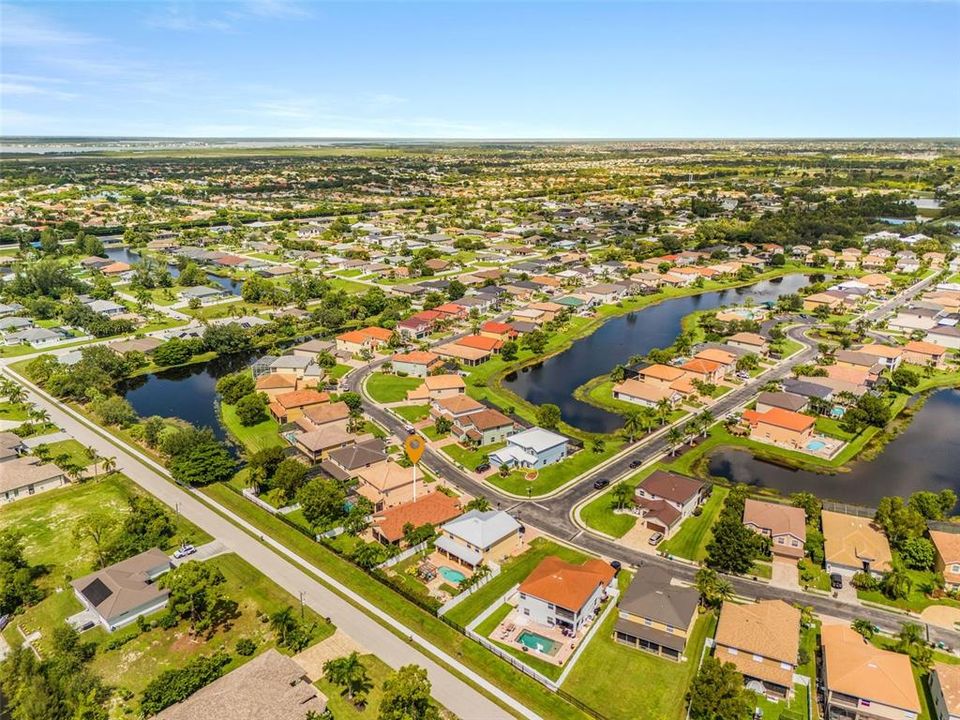 For Sale: $369,900 (3 beds, 2 baths, 1926 Square Feet)