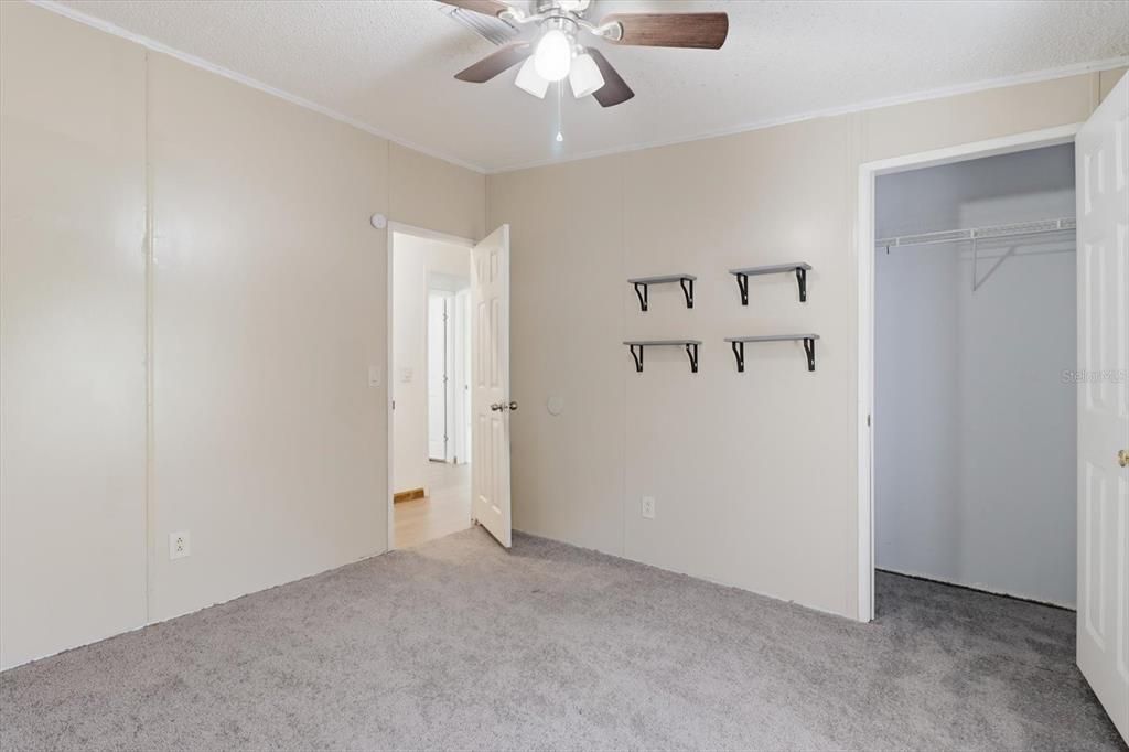 For Sale: $250,000 (5 beds, 3 baths, 2356 Square Feet)