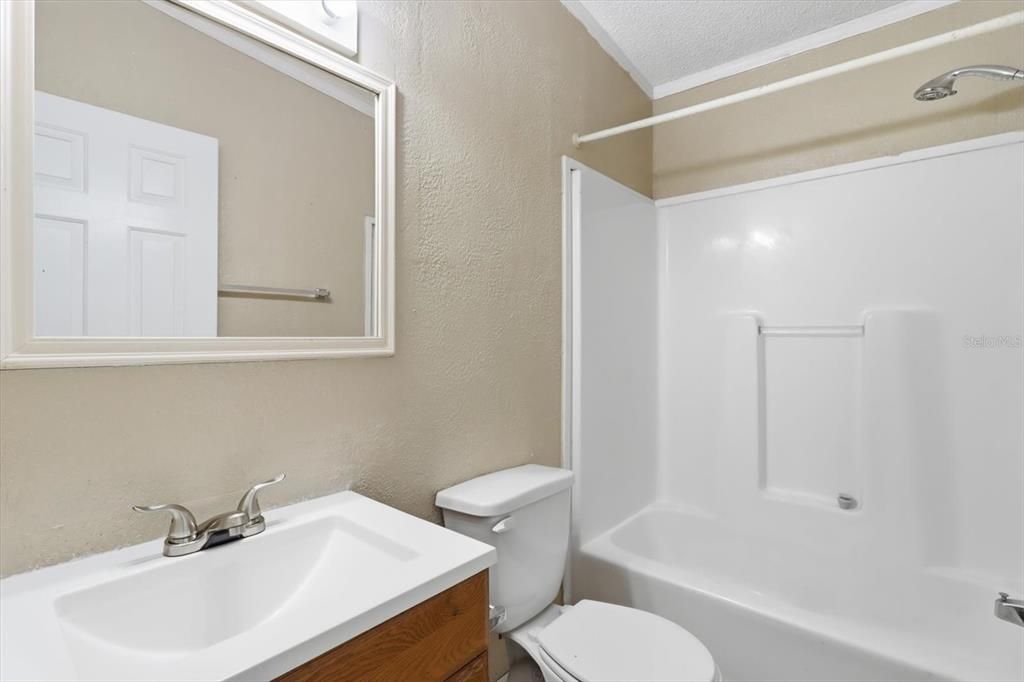 For Sale: $250,000 (5 beds, 3 baths, 2356 Square Feet)