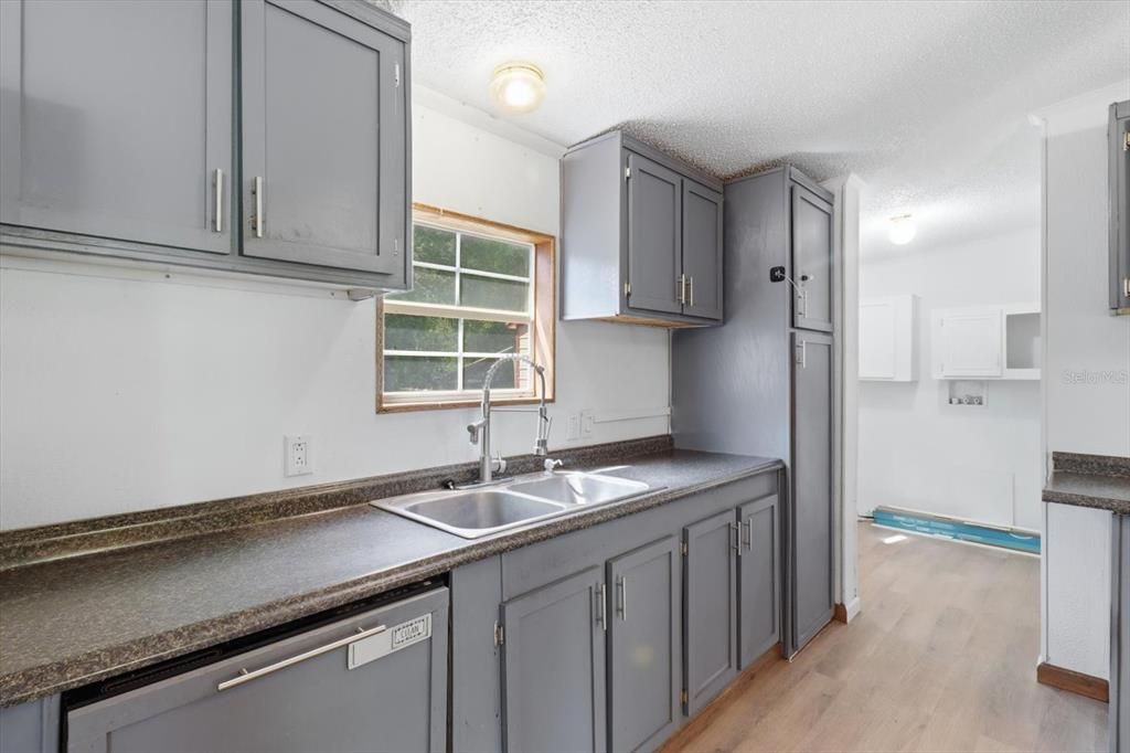 For Sale: $250,000 (5 beds, 3 baths, 2356 Square Feet)