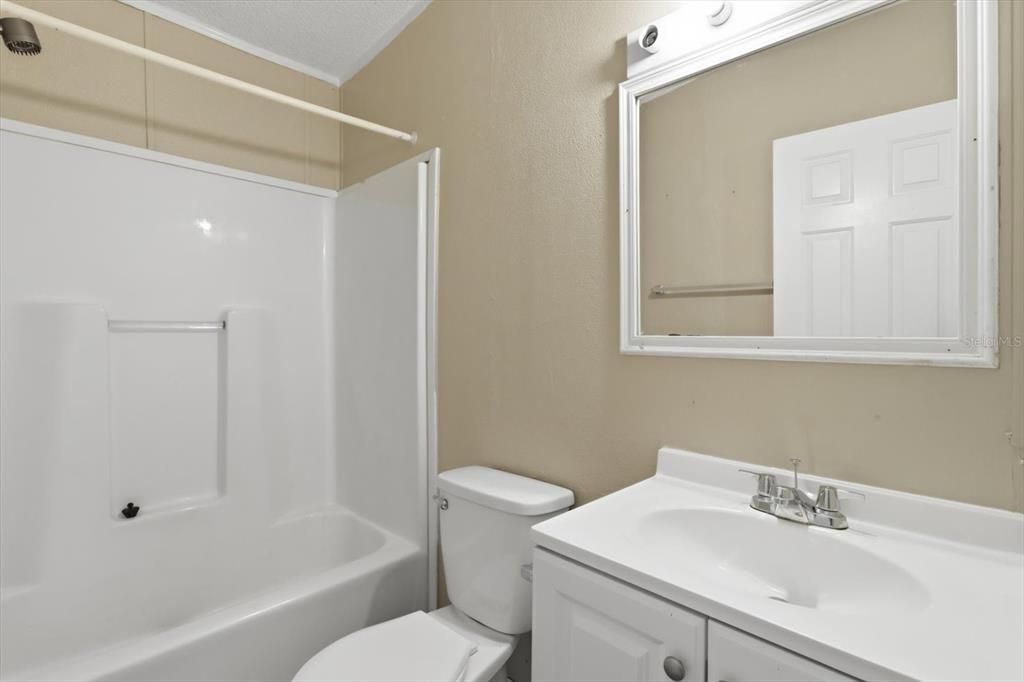 For Sale: $250,000 (5 beds, 3 baths, 2356 Square Feet)