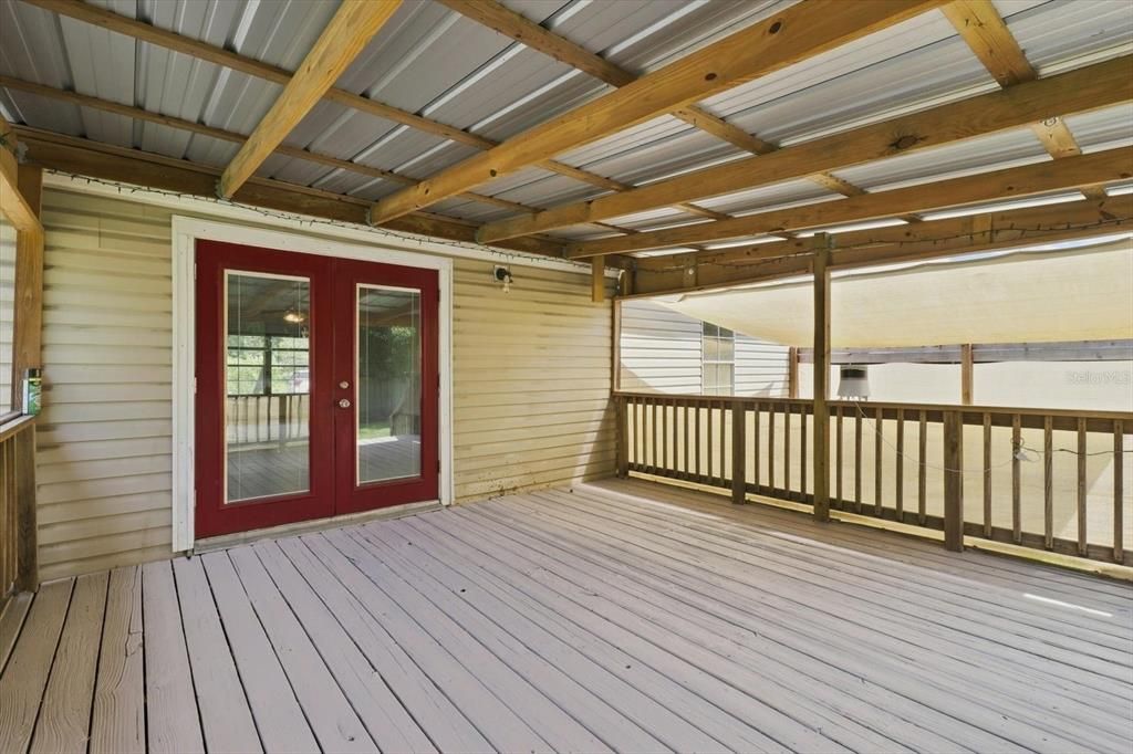 For Sale: $250,000 (5 beds, 3 baths, 2356 Square Feet)