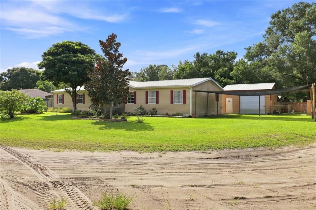 For Sale: $250,000 (5 beds, 3 baths, 2356 Square Feet)