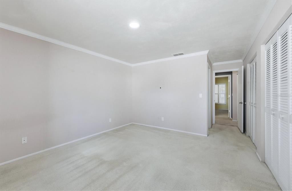 For Sale: $225,000 (2 beds, 2 baths, 1072 Square Feet)