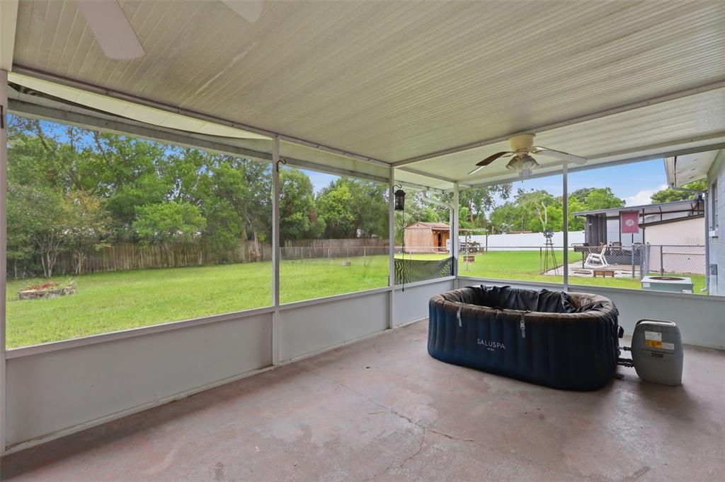 For Sale: $269,900 (3 beds, 1 baths, 1188 Square Feet)