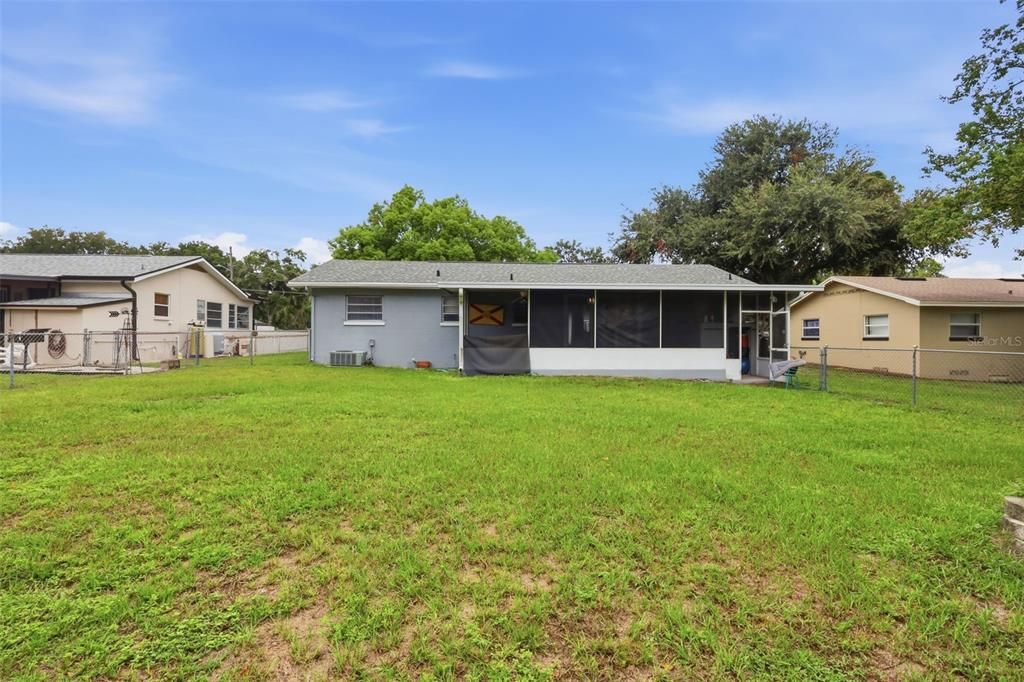 For Sale: $269,900 (3 beds, 1 baths, 1188 Square Feet)