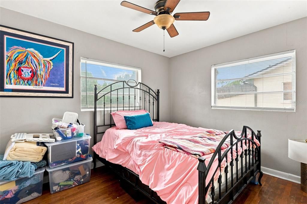For Sale: $269,900 (3 beds, 1 baths, 1188 Square Feet)