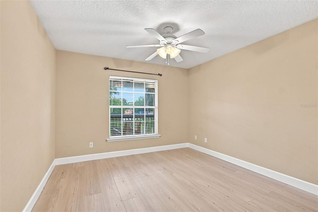 En Venta: $739,900 (3 camas, 2 baños, 1728 Pies cuadrados)