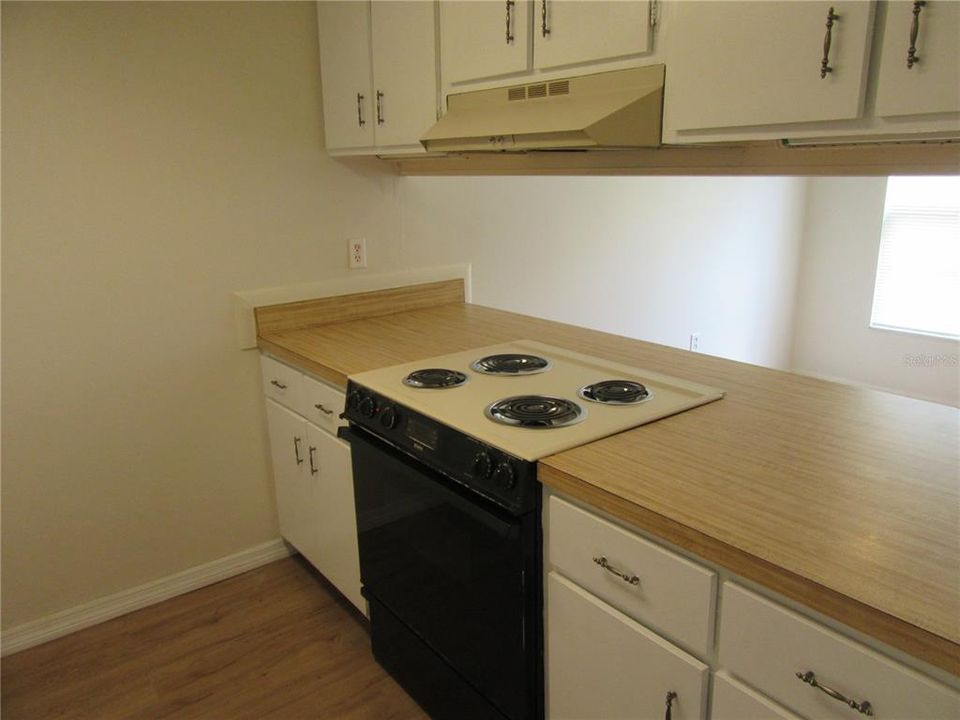 В аренду: $1,400 (1 спален, 1 ванн, 630 Квадратных фут)