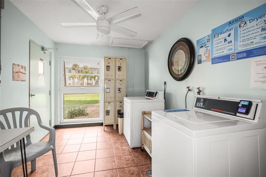 For Rent: $2,200 (2 beds, 1 baths, 920 Square Feet)