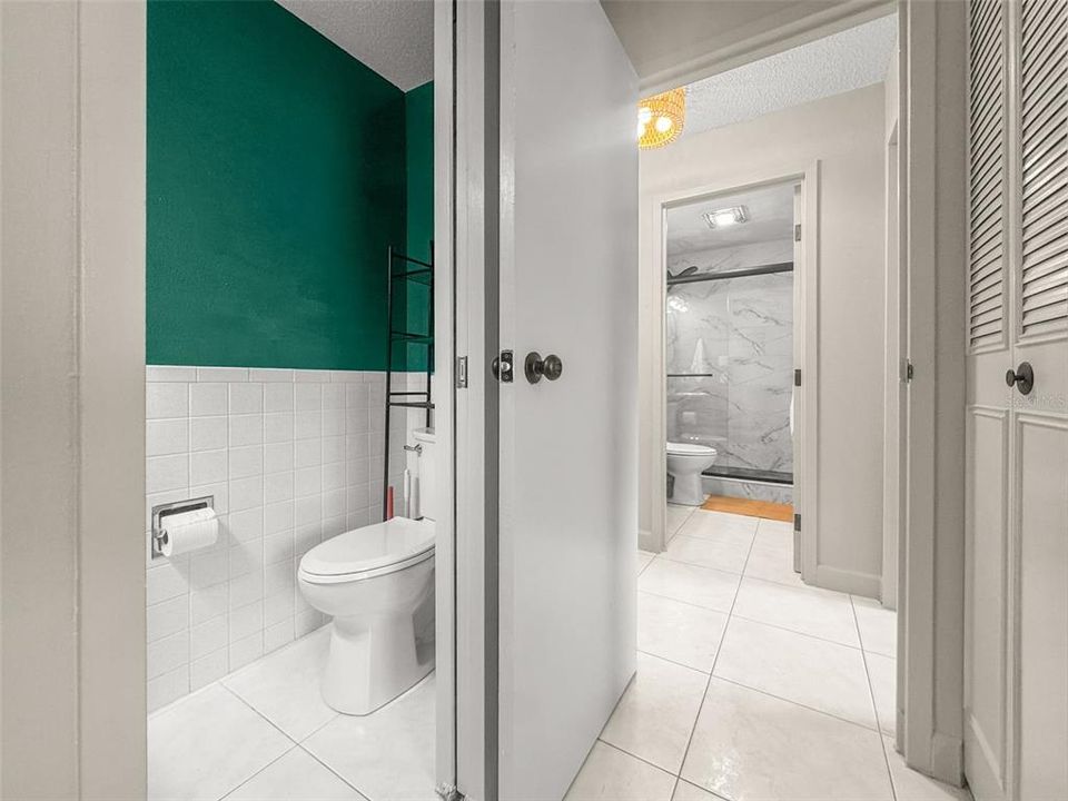 For Rent: $2,200 (2 beds, 1 baths, 920 Square Feet)