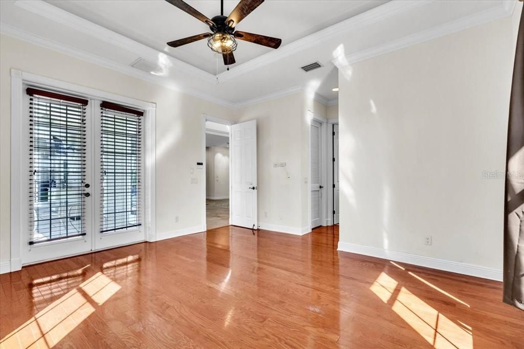 For Sale: $650,000 (3 beds, 2 baths, 2333 Square Feet)