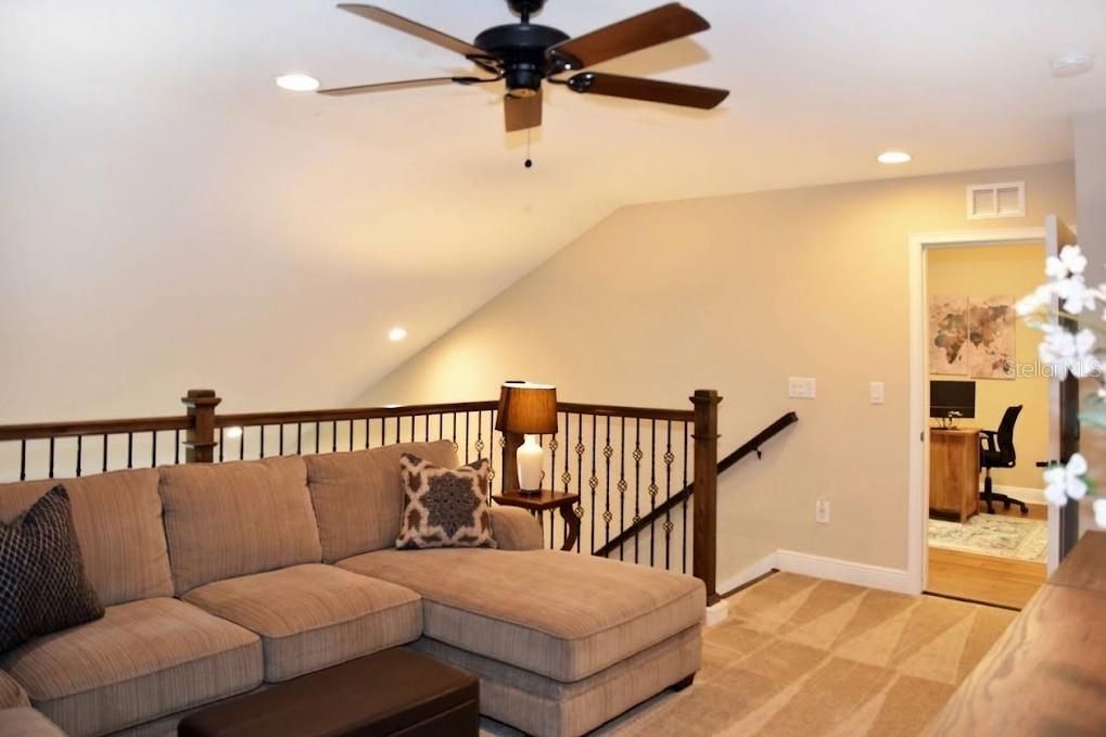 For Sale: $406,000 (3 beds, 2 baths, 1784 Square Feet)