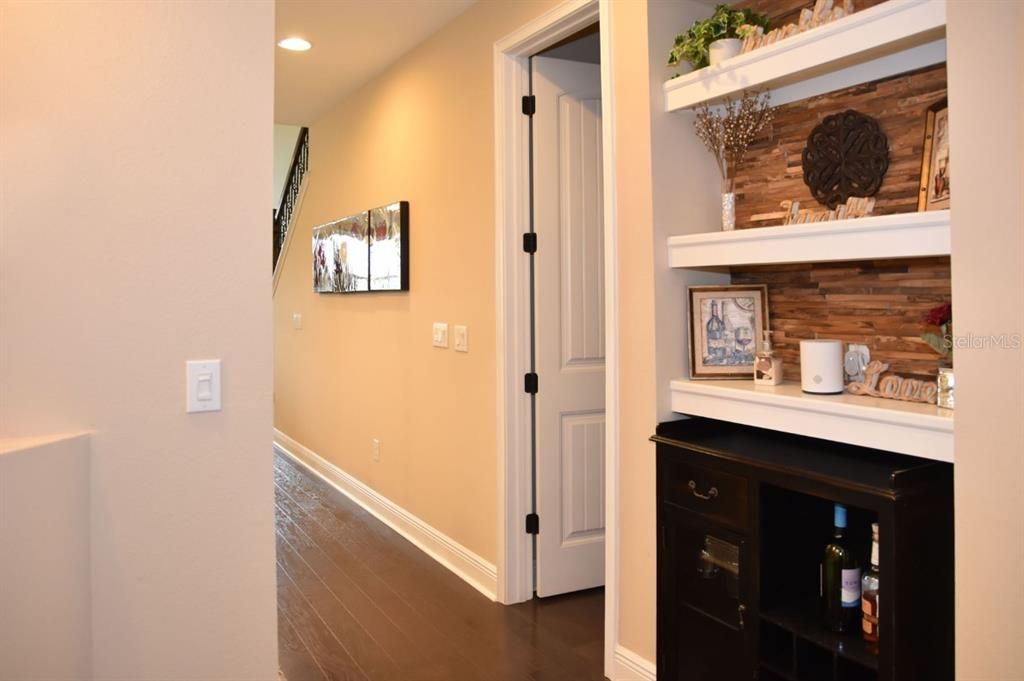 For Sale: $406,000 (3 beds, 2 baths, 1784 Square Feet)