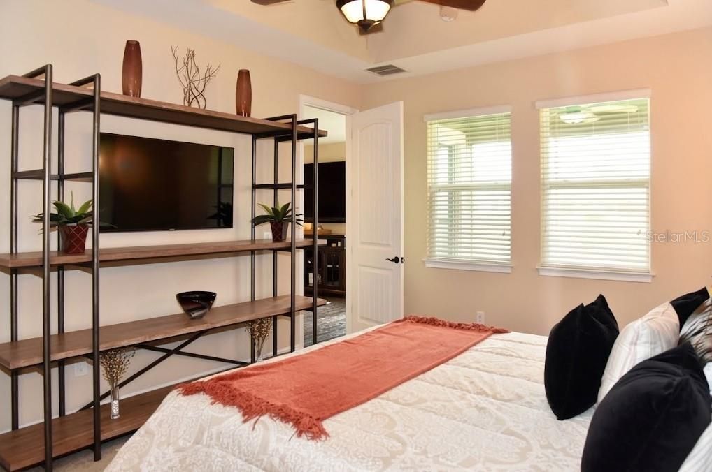 For Sale: $406,000 (3 beds, 2 baths, 1784 Square Feet)