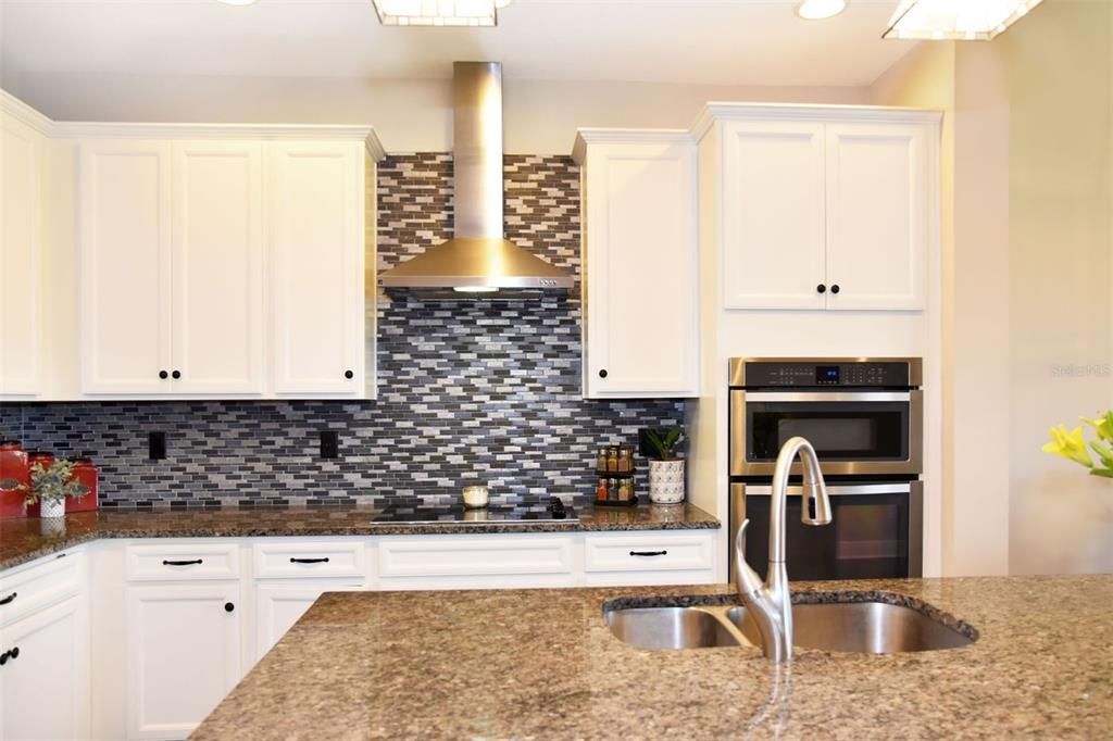 For Sale: $406,000 (3 beds, 2 baths, 1784 Square Feet)