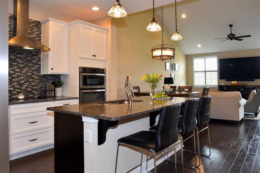 For Sale: $406,000 (3 beds, 2 baths, 1784 Square Feet)