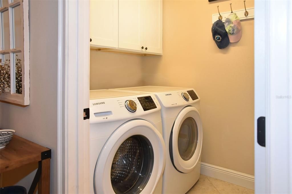 For Sale: $406,000 (3 beds, 2 baths, 1784 Square Feet)