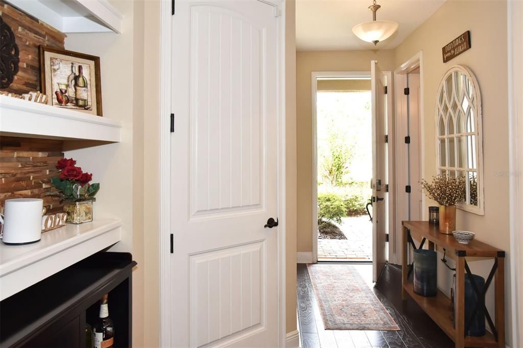 For Sale: $406,000 (3 beds, 2 baths, 1784 Square Feet)
