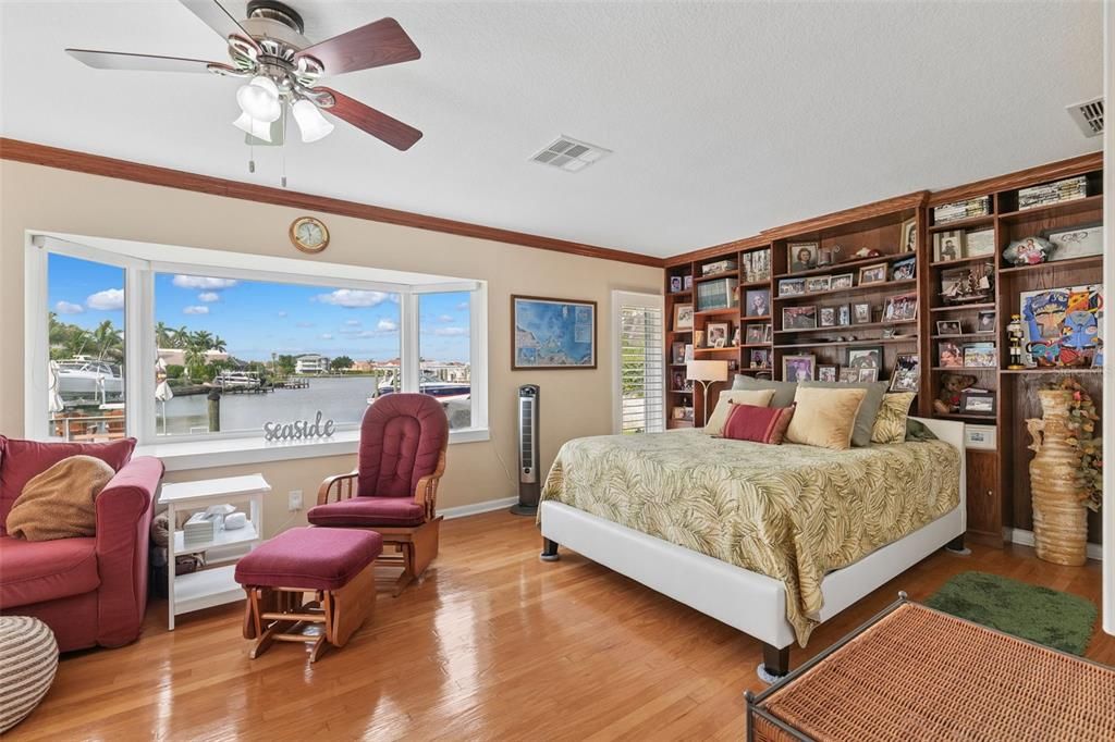 For Sale: $1,499,900 (3 beds, 3 baths, 2343 Square Feet)