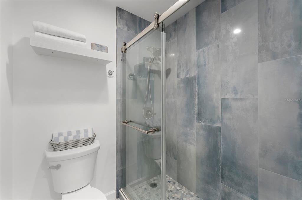 En Venta: $225,000 (2 camas, 2 baños, 1304 Pies cuadrados)