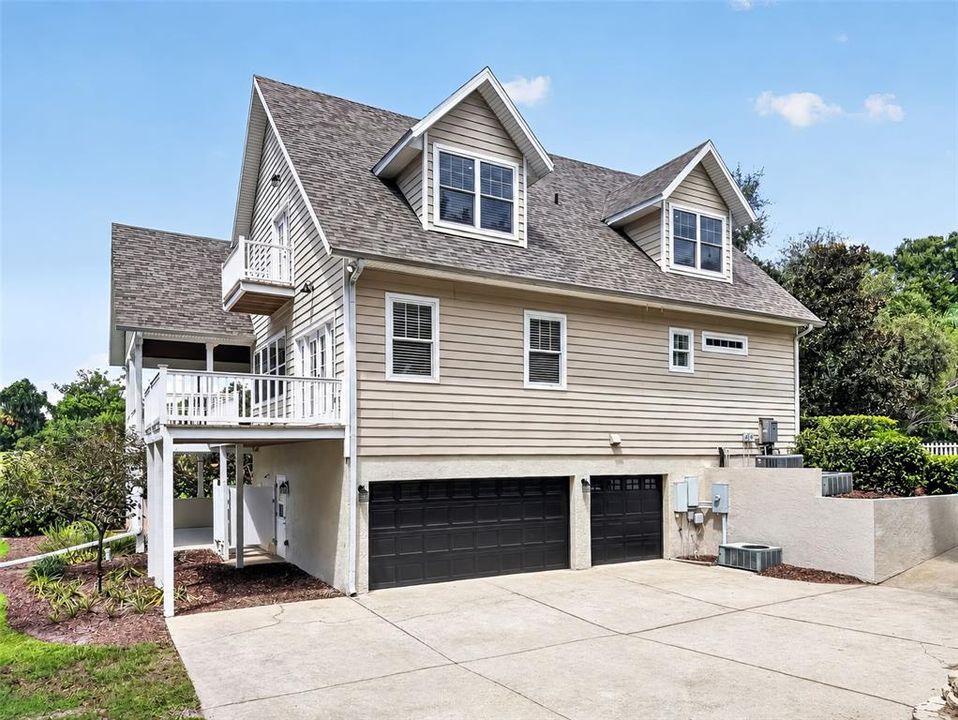 For Sale: $1,250,000 (4 beds, 4 baths, 4066 Square Feet)