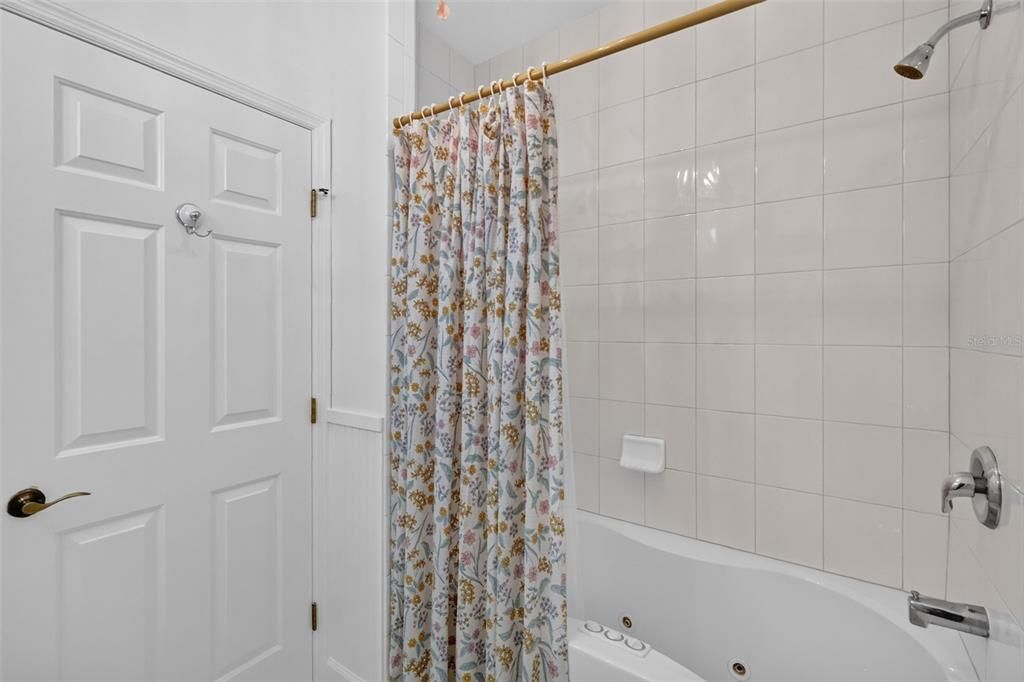 For Sale: $1,250,000 (4 beds, 4 baths, 4066 Square Feet)