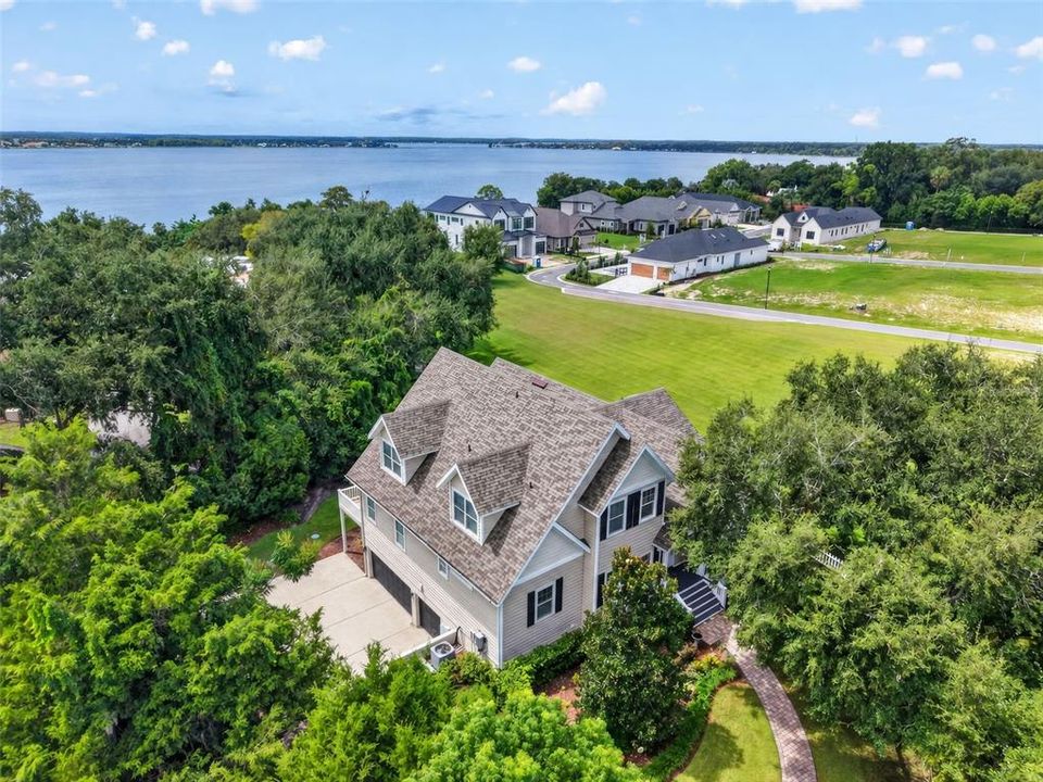 For Sale: $1,250,000 (4 beds, 4 baths, 4066 Square Feet)